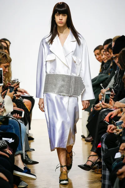 Look 4